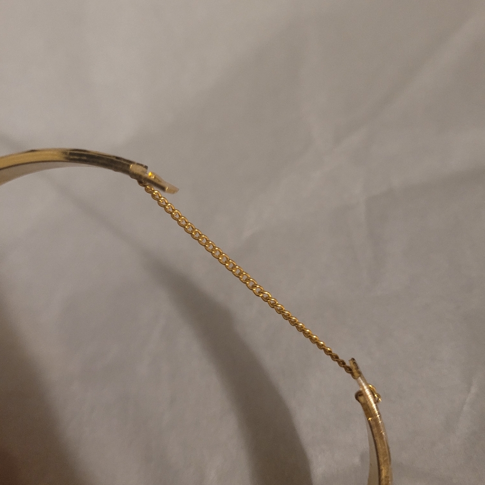Gold Black Diamond Color Bracelet - Picture 8 of 9